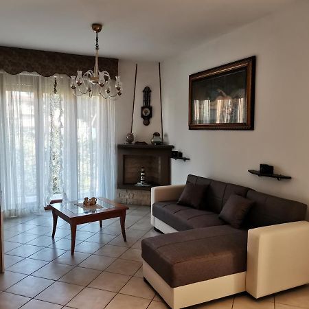 Il Tulipano Apartamento San Bartolomeo Al Mare Exterior foto