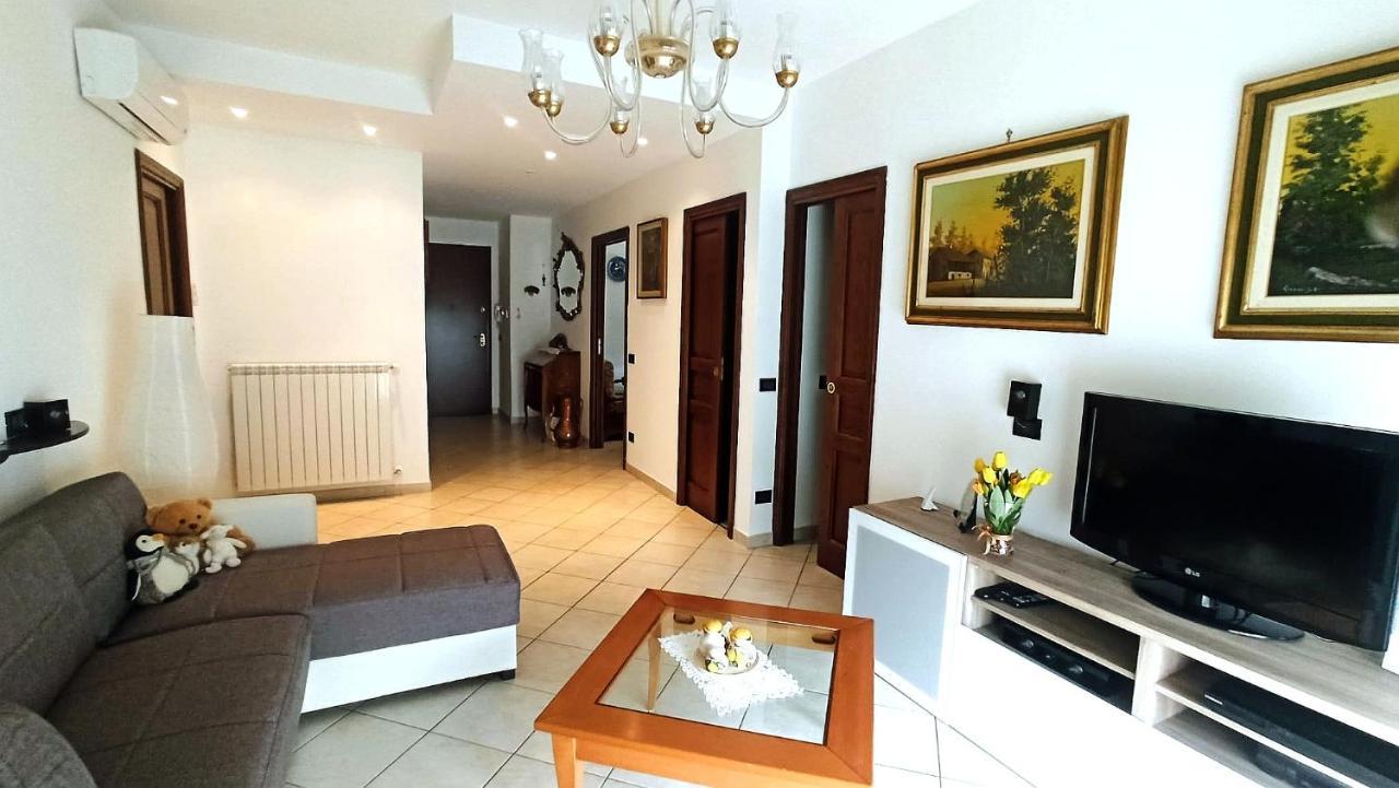 Il Tulipano Apartamento San Bartolomeo Al Mare Exterior foto
