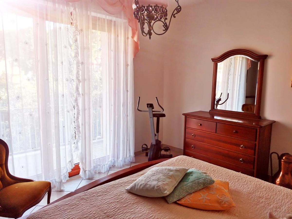 Il Tulipano Apartamento San Bartolomeo Al Mare Exterior foto