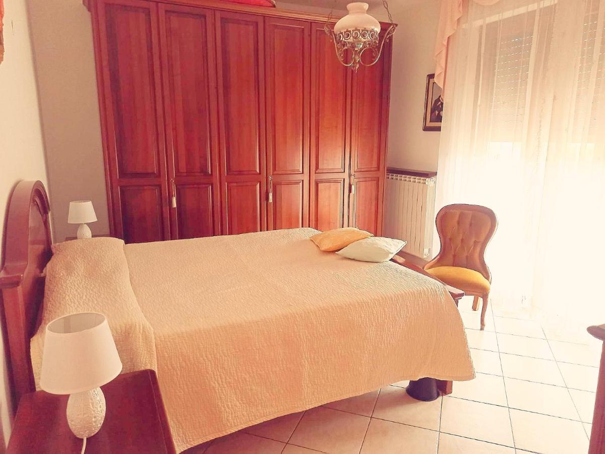 Il Tulipano Apartamento San Bartolomeo Al Mare Exterior foto