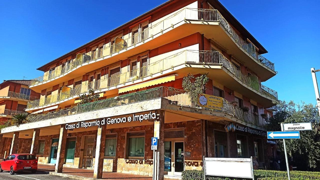 Il Tulipano Apartamento San Bartolomeo Al Mare Exterior foto
